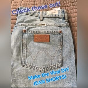 Wrangler Denim Jeans in Light Blue 32x28 PERFECT for Viral DIY shorts!!!